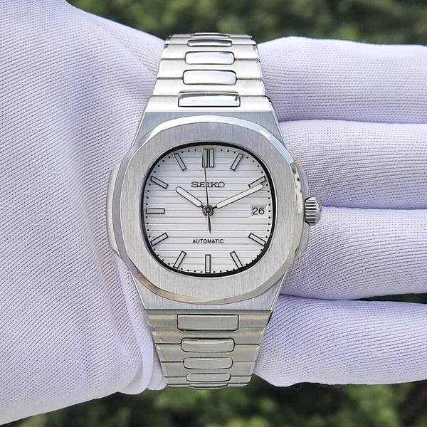 Nautilus White