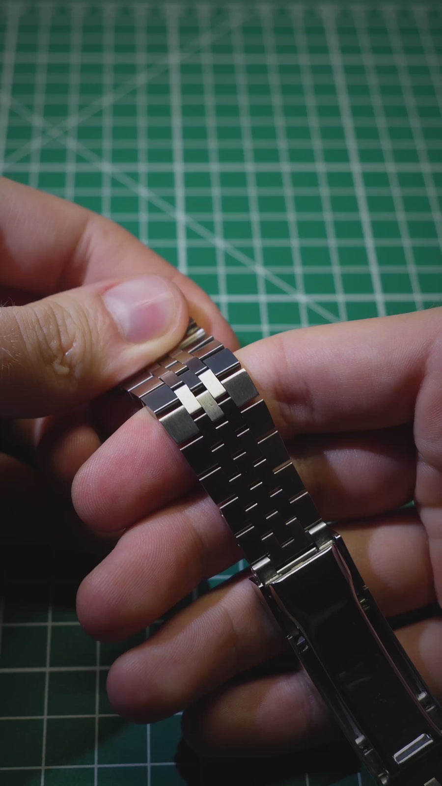 The bracelet